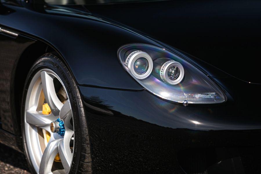 Детали экстерьера Porsche Carrera GT Bassalt Black 2005 года  (фото 32 из 32)